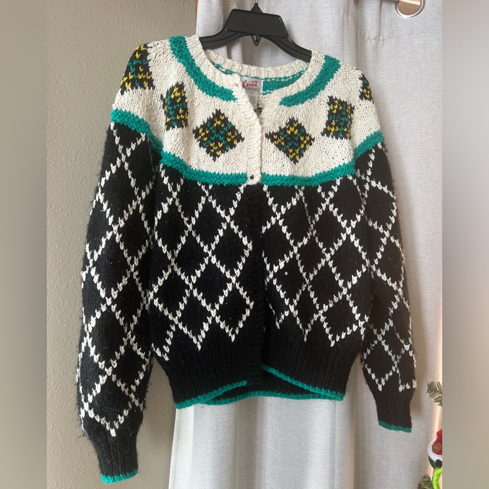 Vintage 1980’s diamond patterned button up sweater.